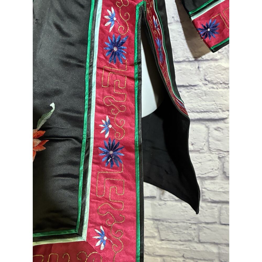 Vintage Magnolia Chinese Silk Jacket Hand Embroidered Floral Black Shanghai - Picture 6 of 10